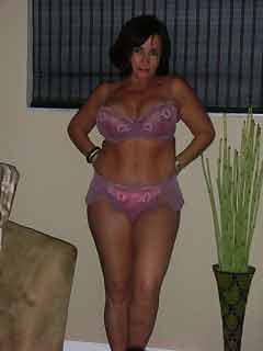 a milf living in Carencro, Louisiana